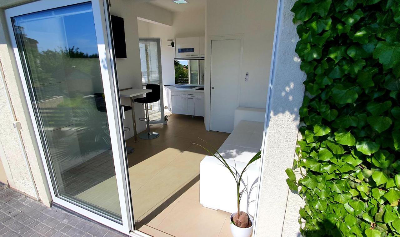 Jacuzzi Penthouse Apartment Матулі Екстер'єр фото