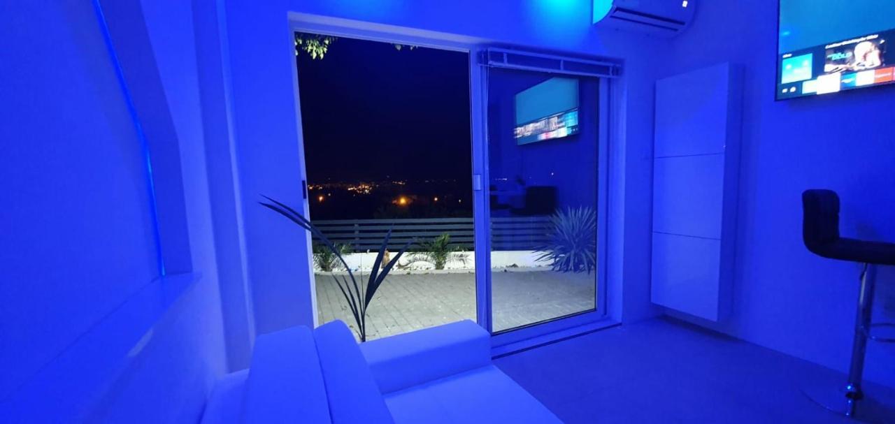 Jacuzzi Penthouse Apartment Матулі Екстер'єр фото