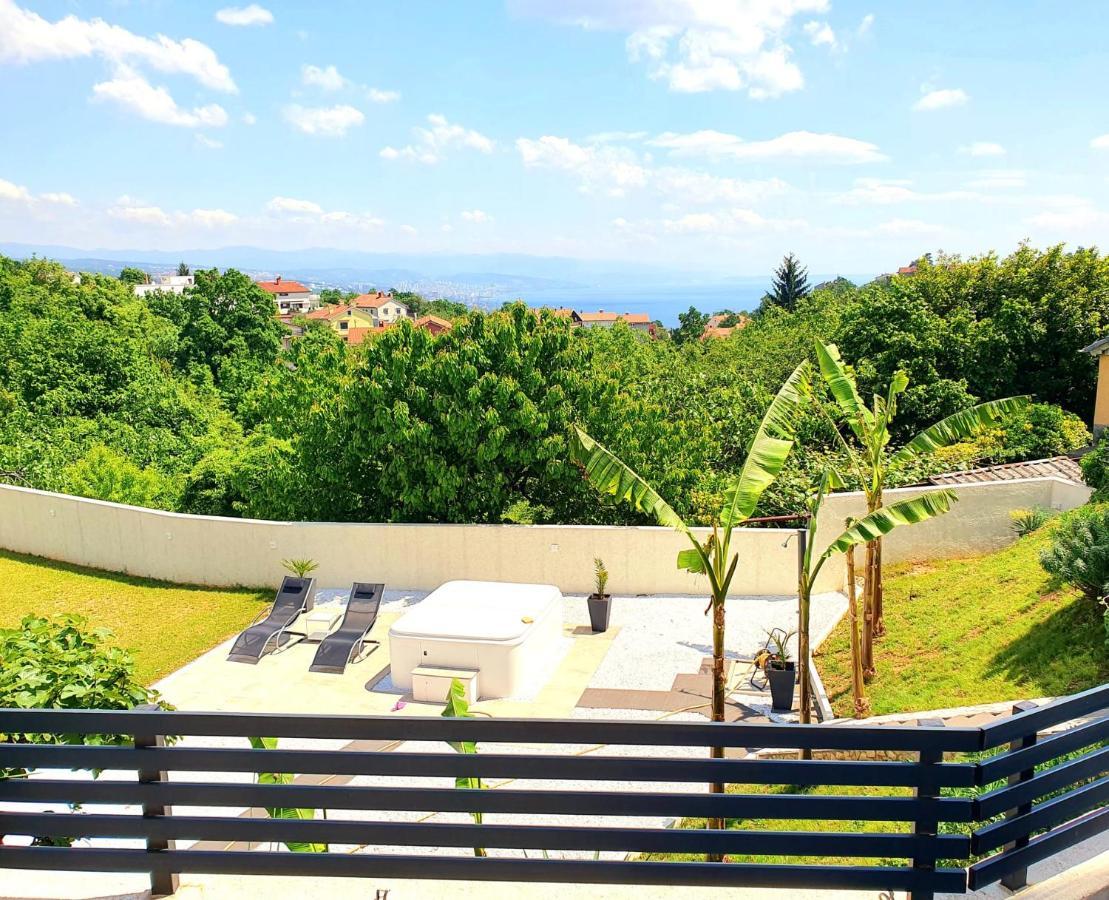 Jacuzzi Penthouse Apartment Матулі Екстер'єр фото