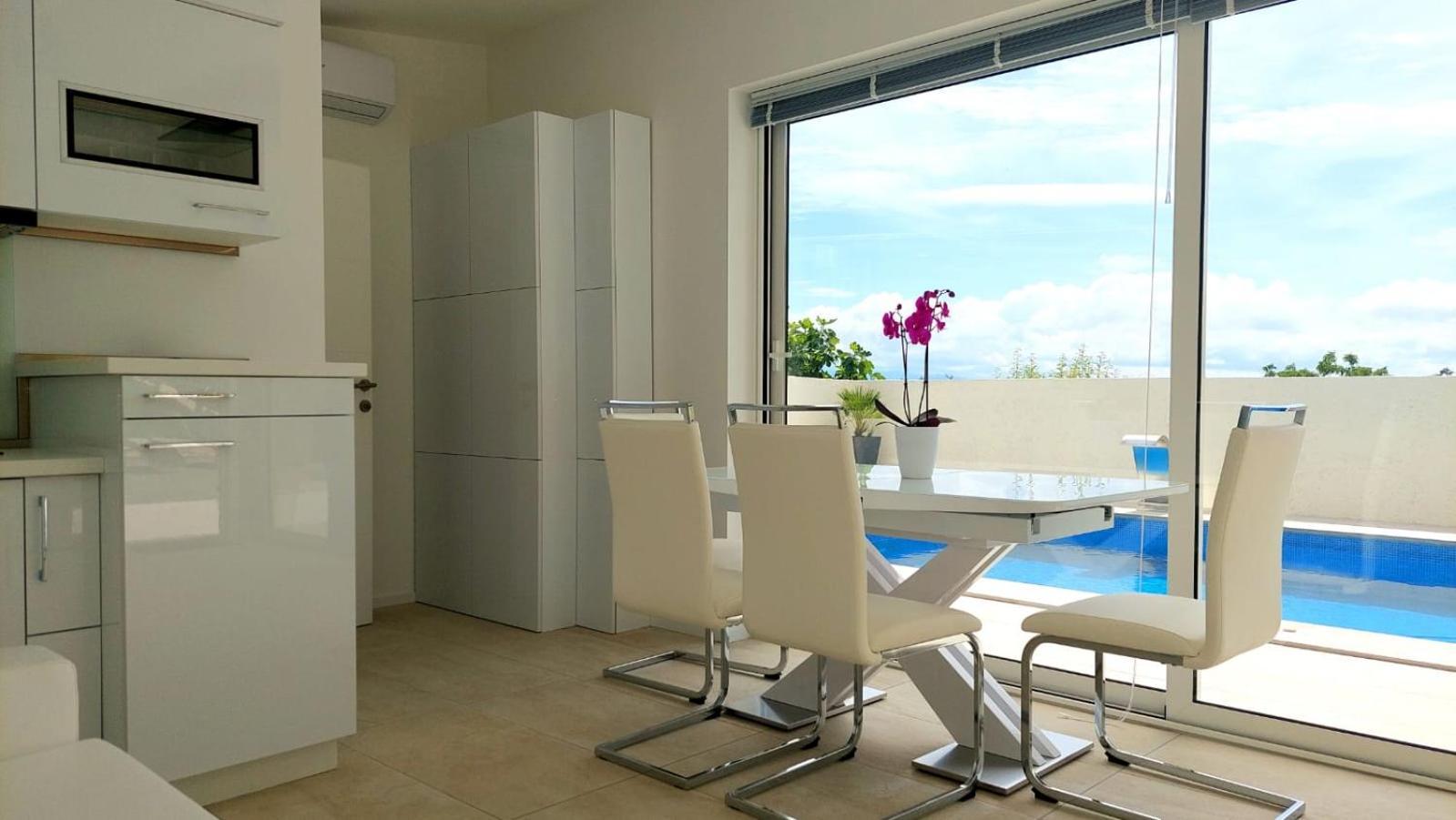 Jacuzzi Penthouse Apartment Матулі Екстер'єр фото